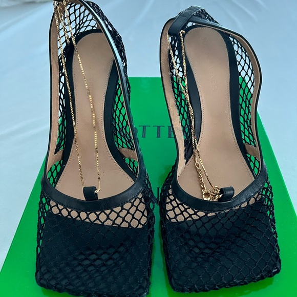 Bottega Veneta heels black size 36 1/2 black with chain - Picture 1 of 7